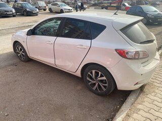 2013 Mazda 3 II (BL) Рестайлинг, белый, 1200000 рублей, вид 4