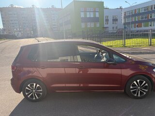 2020 Volkswagen Golf Sportsvan I Рестайлинг, красный, 1650000 рублей, вид 4