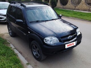 2017 Chevrolet Niva I Рестайлинг, чёрный, 650000 рублей, вид 1