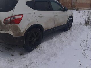 2013 Nissan Qashqai I Рестайлинг, белый, 1100000 рублей, вид 2