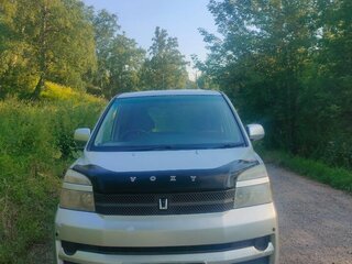 2005 Toyota Voxy I (R60), серебристый, 850000 рублей, вид 3