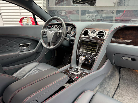 2015 Bentley Continental GT II, красный - вид 32