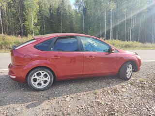 2008 Ford Focus II Рестайлинг, красный, 699000 рублей, вид 3