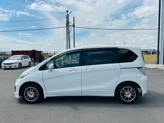 2015 Honda Freed I Рестайлинг 2, белый, 1449999 рублей, вид 3