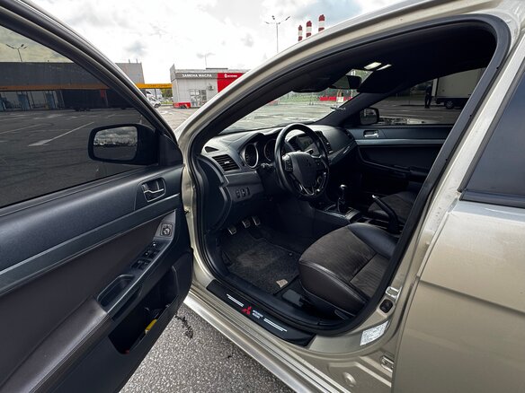 2008 Mitsubishi Lancer X, бежевый, 890000 рублей - вид 8