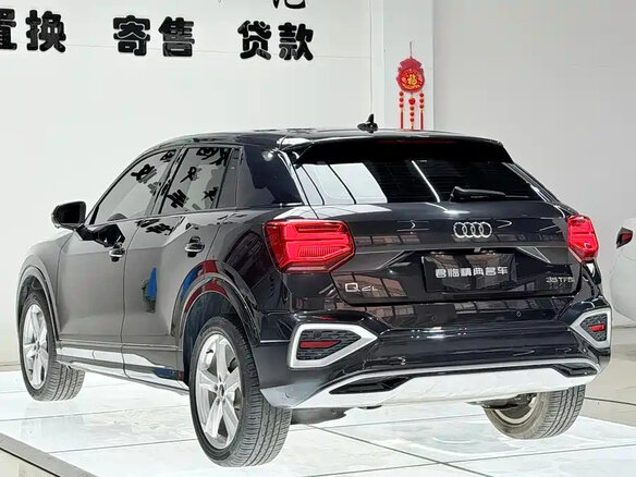 2022 Audi Q2 35 TFSI I Рестайлинг, чёрный - вид 3