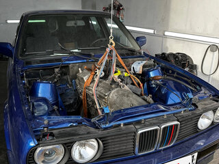 1990 BMW 3 серии 324d II (E30), синий, 700000 рублей, вид 3