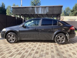 2008 Renault Megane II Рестайлинг, чёрный, 560000 рублей, вид 1