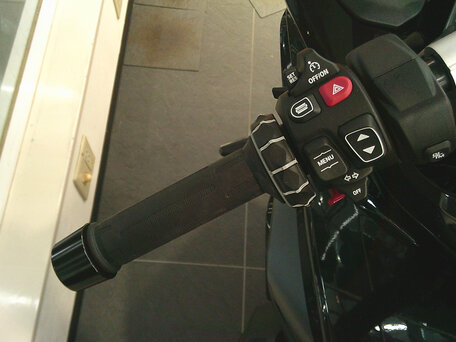 2026 BMW R 1300 RS, чёрный, 2320000 рублей, вид 4