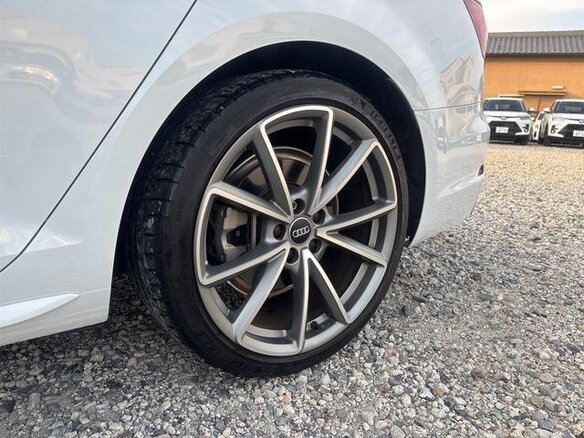2018 Audi A4 V (B9), белый - вид 5