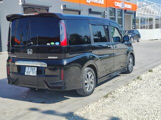 2017 Honda Stepwgn V, чёрный, 1880000 рублей, вид 4