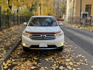 2011 Toyota Highlander II (XU40) Рестайлинг, белый, 1740000 рублей, вид 2
