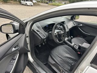 2011 Ford Focus III, серебристый, 500000 рублей, вид 5