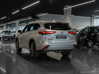2026 Toyota Highlander IV (XU70), золотистый, 5800000 рублей, вид 4