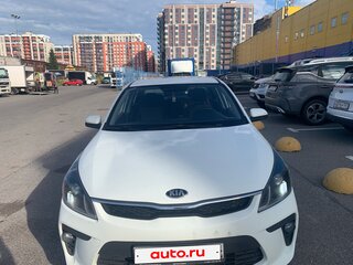 2017 Kia Rio III Рестайлинг, белый, 1270000 рублей, вид 2