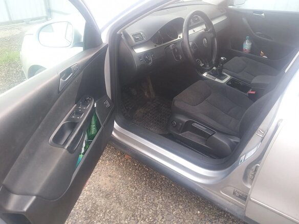 2009 Volkswagen Passat B6, серебристый, 630000 рублей - вид 9