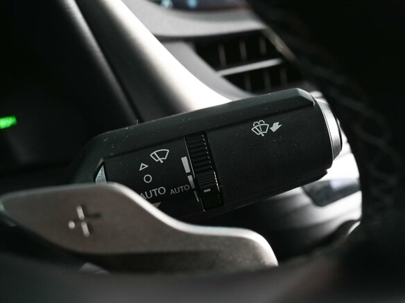 2021 Lexus ES 300h VII, серый - вид 21