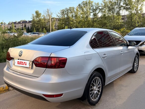 2013 Volkswagen Jetta VI, серебристый, 950000 рублей - вид 4