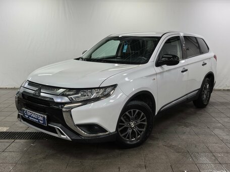 2019 Mitsubishi Outlander III Рестайлинг 3, белый, 1710000 рублей, вид 1