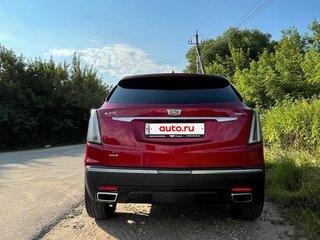 2021 Cadillac XT5 I Рестайлинг, красный, 3500000 рублей, вид 5