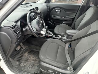 2018 Kia Soul II Рестайлинг, белый, 1820000 рублей, вид 5