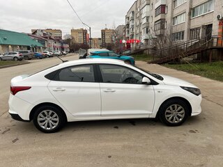 2021 Hyundai Solaris II Рестайлинг, белый, 1499999 рублей, вид 3