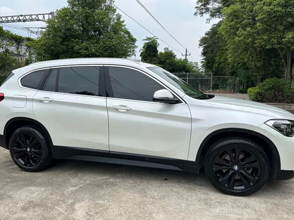 2021 BMW X1 20Li sDrive II (F48) Рестайлинг, белый - вид 11