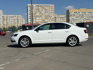 2018 Skoda Octavia III (A7) Рестайлинг, белый, 1820000 рублей, вид 5