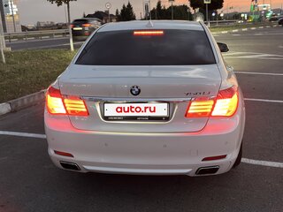 2010 BMW 7 серии Long 750Li xDrive V (F01/F02/F04), белый, 1555000 рублей, вид 5