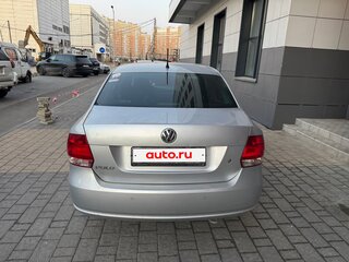 2014 Volkswagen Polo V, серый, 820000 рублей, вид 4