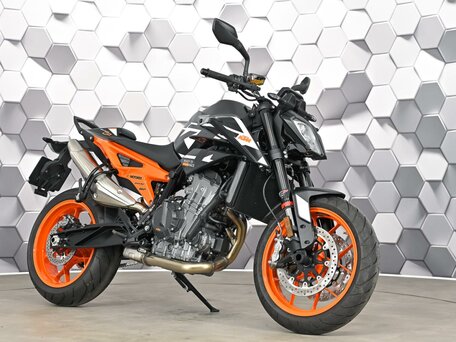 2023 KTM 890 Duke GP, чёрный, 899000 рублей, вид 1