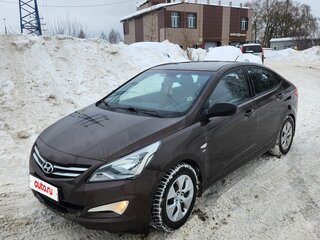 2015 Hyundai Solaris I Рестайлинг, коричневый, 990000 рублей, вид 1