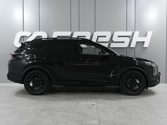 2025 Kia Sportage V Рестайлинг, чёрный, 4599000 рублей - вид 4