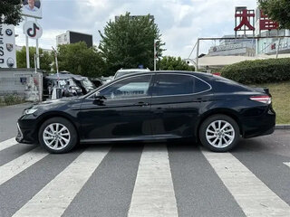 2022 Toyota Camry VIII (XV70) Рестайлинг, чёрный, 3499000 рублей, вид 5