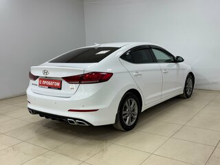 2018 Hyundai Elantra VI (AD), белый, 1250000 рублей, вид 4