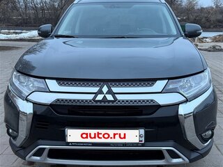 2019 Mitsubishi Outlander III Рестайлинг 3, серый, 2650000 рублей, вид 2