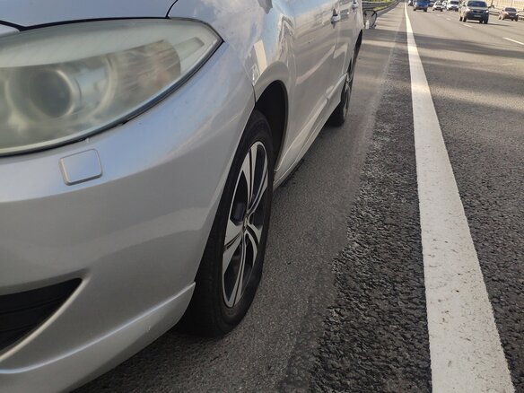 2012 Renault Fluence I, серебристый - вид 3