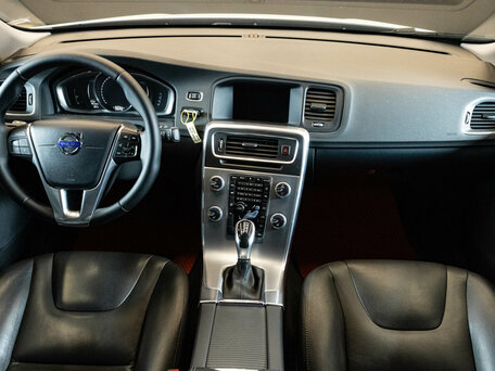 2016 Volvo S60 II Рестайлинг, белый, 1450000 рублей, вид 5