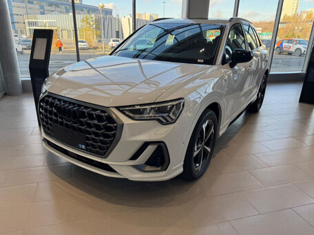 2025 Audi Q3 45 TFSI II (F3), белый, 5600000 рублей, вид 1