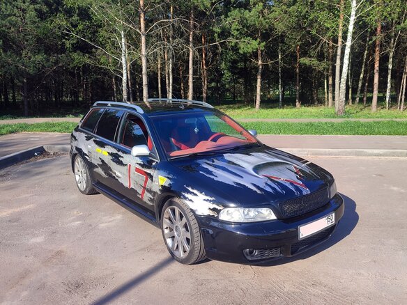2001 Audi RS 4 I (B5), чёрный, 4400000 рублей - вид 3