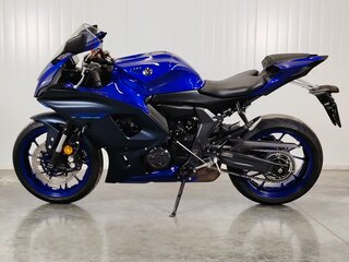 2023 Yamaha YZF-R7, синий, 829000 рублей, вид 5