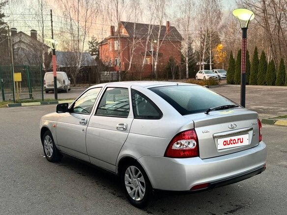 2010 Lada (ВАЗ) Priora I, серебристый, 250000 рублей - вид 16