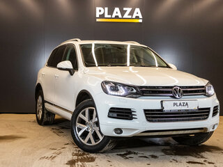 2013 Volkswagen Touareg II, белый, 2390000 рублей, вид 2