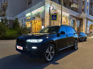 2020 BMW X7 40i I (G07), чёрный, 4850000 рублей, вид 1