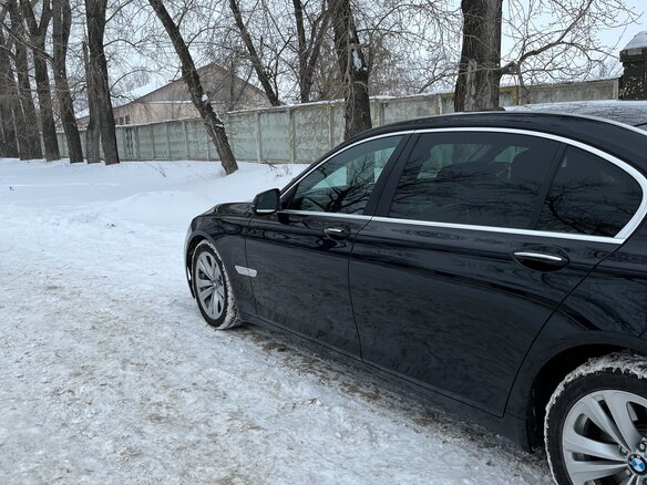 2013 BMW 7 серии Long 750Li xDrive V (F01/F02/F04) Рестайлинг, чёрный, 1750000 рублей - вид 6