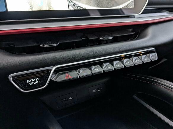 2023 Geely Coolray (Binyue Cool) I Рестайлинг, белый - вид 20