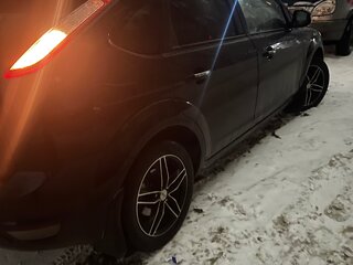 2011 Ford Focus II Рестайлинг, чёрный, 450000 рублей, вид 4