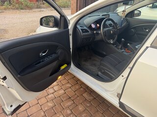 2013 Renault Fluence I Рестайлинг, белый, 950000 рублей, вид 4