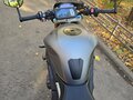 2021 Triumph Speed Triple, серый, 900000 рублей - вид 3
