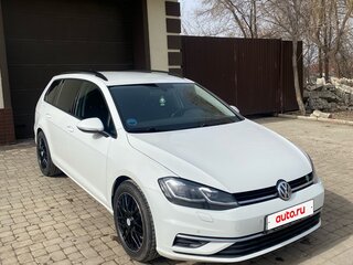 2019 Volkswagen Golf VII Рестайлинг, белый, 1550000 рублей, вид 3